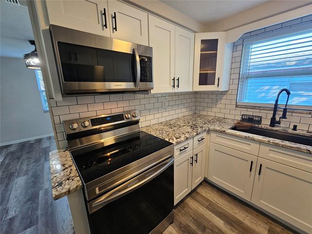 4849 CAMPHOR AVENUE, Sarasota, FL 34231