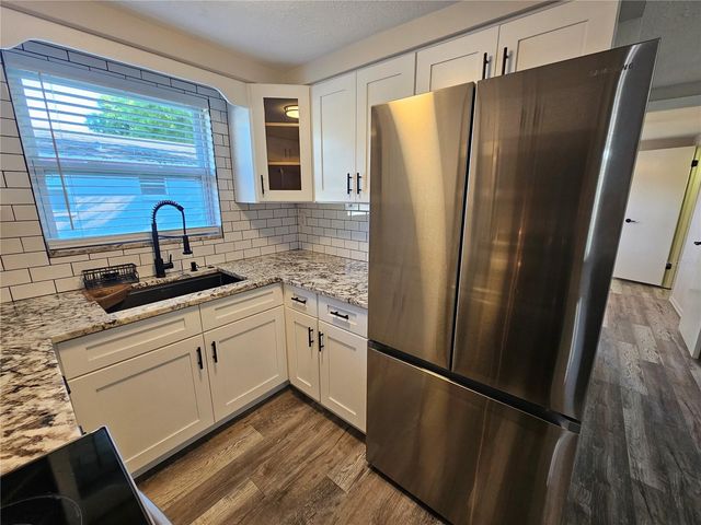 4849 CAMPHOR AVENUE, Sarasota, FL 34231