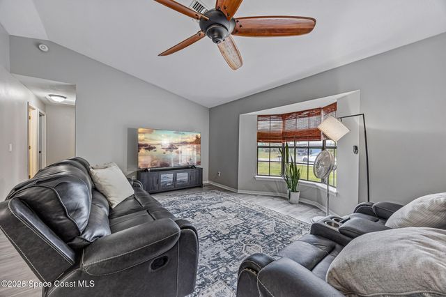 776 Beacon Street NW, Palm Bay, FL 32907