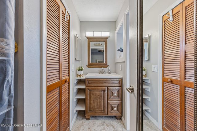 776 Beacon Street NW, Palm Bay, FL 32907