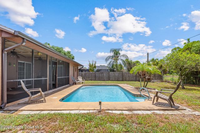 776 Beacon Street NW, Palm Bay, FL 32907
