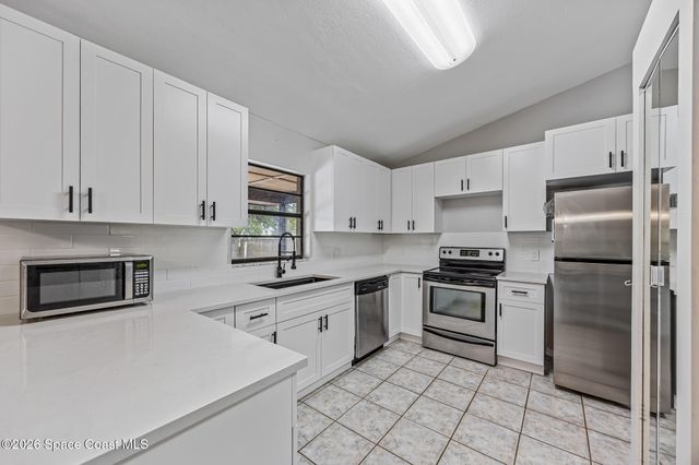 776 Beacon Street NW, Palm Bay, FL 32907