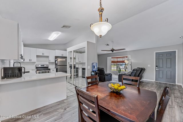 776 Beacon Street NW, Palm Bay, FL 32907