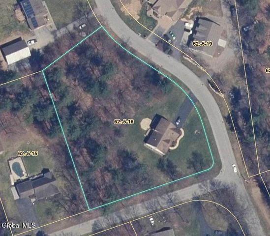28 River Crest Road, Moreau, NY 12831