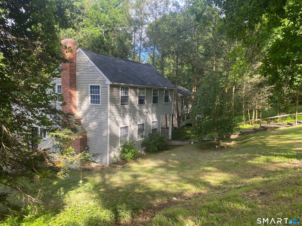 11 Birch Drive, New Fairfield, CT 06812