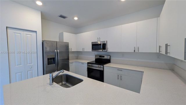 2628 SE 28 DR, Homestead, FL 33035