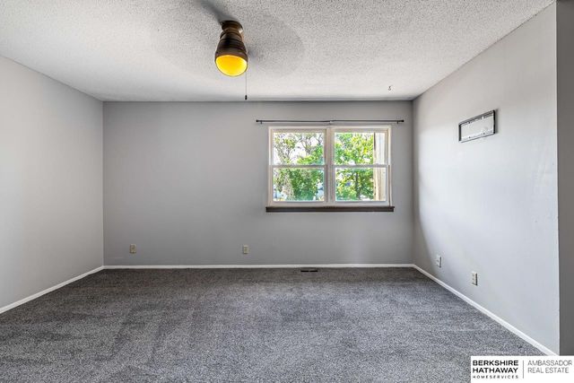 9023 Gary Circle, Omaha, NE 68138