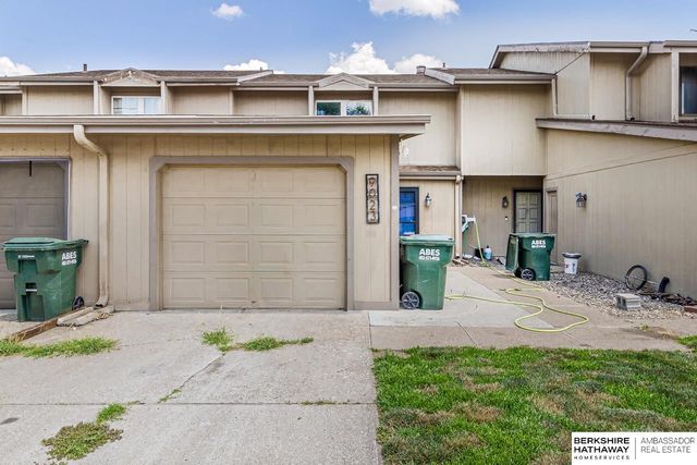 9023 Gary Circle, Omaha, NE 68138