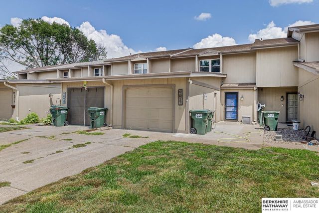 9023 Gary Circle, Omaha, NE 68138