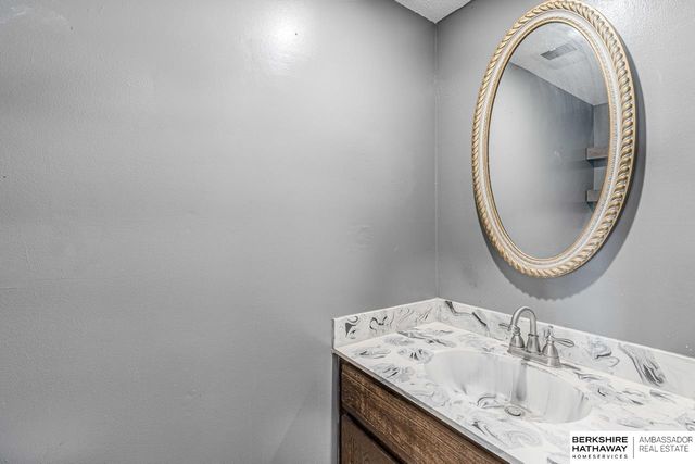 9023 Gary Circle, Omaha, NE 68138