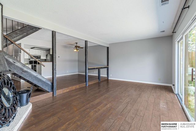 9023 Gary Circle, Omaha, NE 68138
