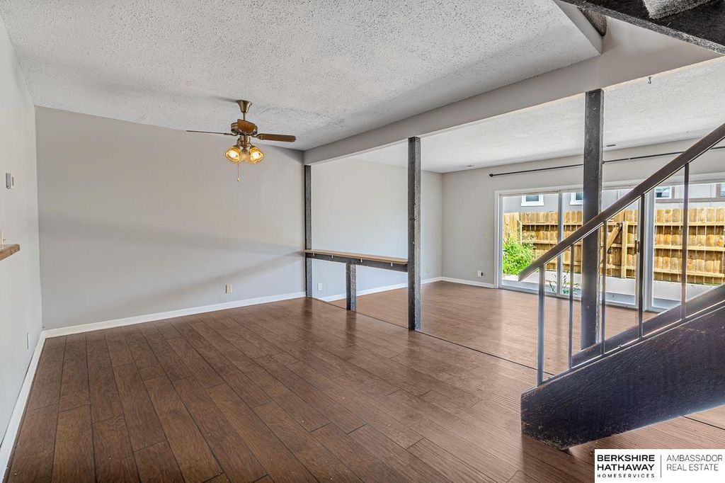 9023 Gary Circle, Omaha, NE 68138