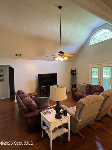 13371 Georgia 110, Woodbine, GA 31569