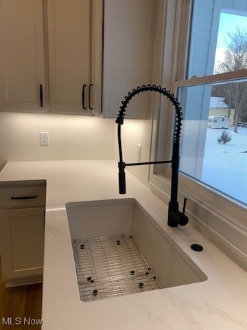 1775 Green Road, Madison, OH 44057