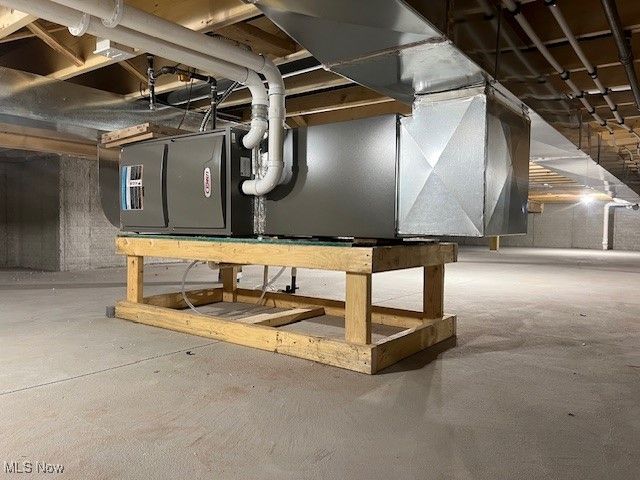 1775 Green Road, Madison, OH 44057