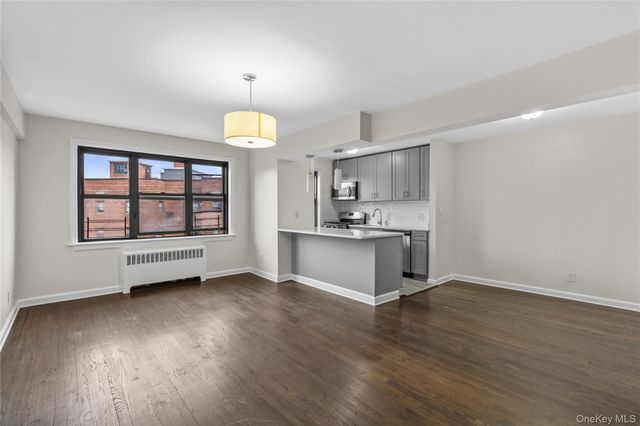 33 William Street 5K, Fleetwood, NY 10552
