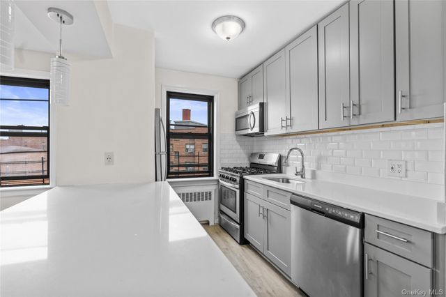 33 William Street 5K, Fleetwood, NY 10552