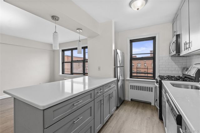 33 William Street 5K, Fleetwood, NY 10552