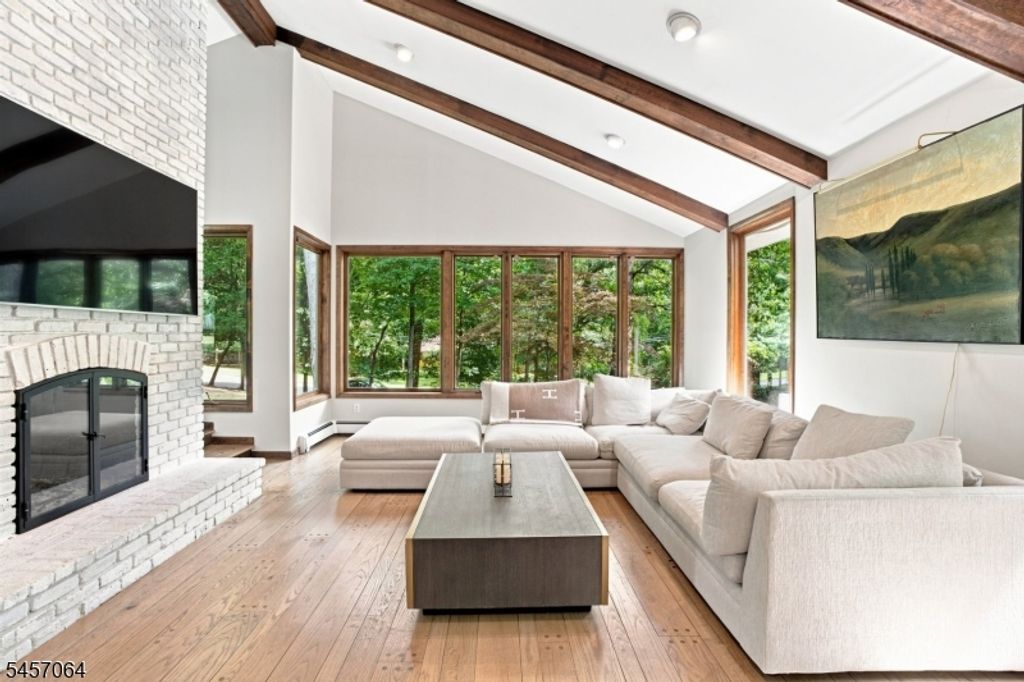 7 Sleepy Hollow Rd, Upper Saddle River Boro, NJ 07458 — photo 2