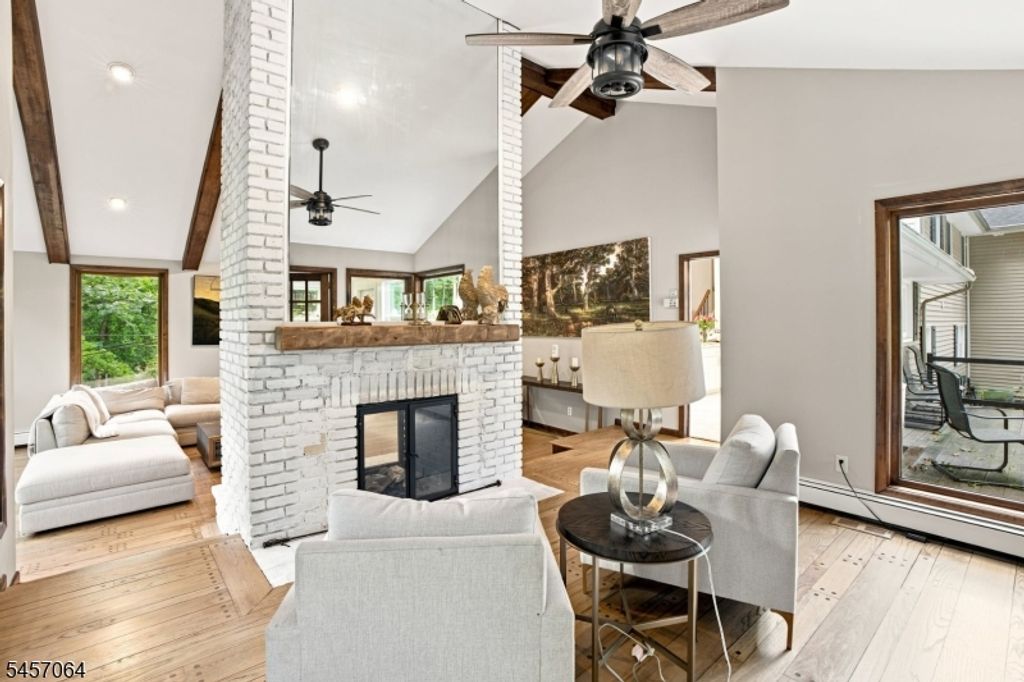 7 Sleepy Hollow Rd, Upper Saddle River Boro, NJ 07458 — photo 4