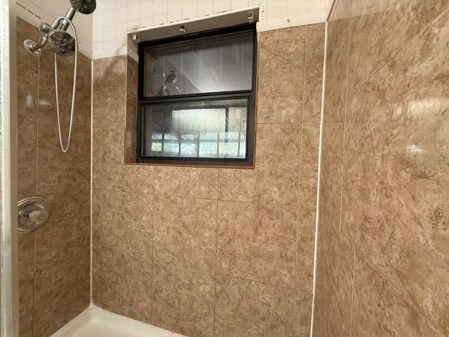 308 E Lola DR, Austin, TX 78753