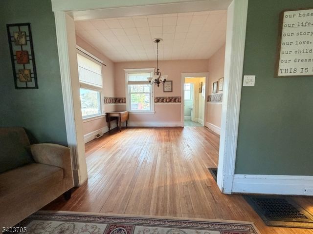 28 W Union Ave, Bound Brook Boro, NJ 08805