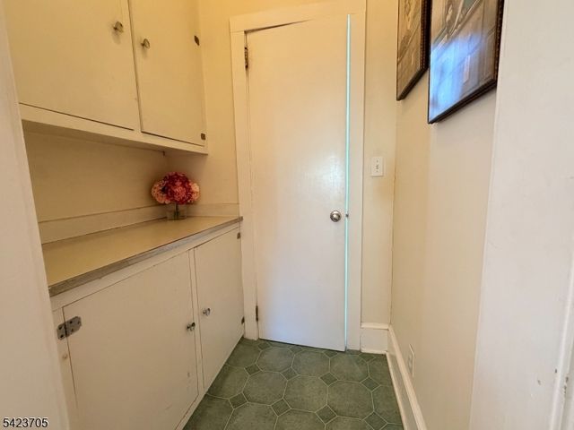 28 W Union Ave, Bound Brook Boro, NJ 08805