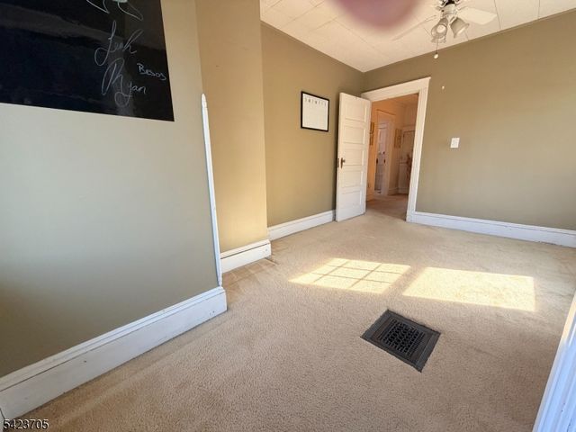 28 W Union Ave, Bound Brook Boro, NJ 08805