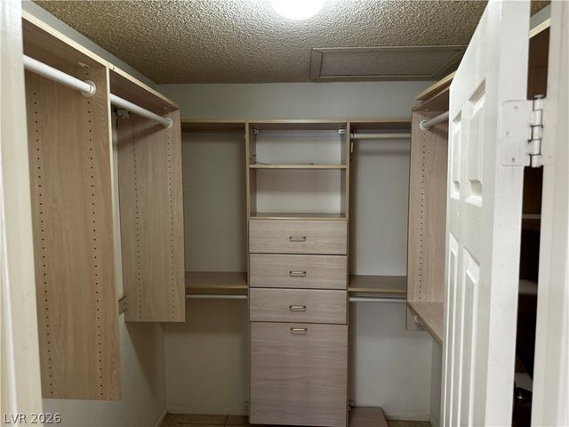 8248 Dolphin Bay Court, Las Vegas, NV 89128