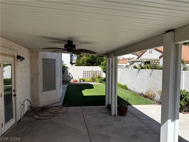 8248 Dolphin Bay Court, Las Vegas, NV 89128
