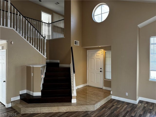 8248 Dolphin Bay Court, Las Vegas, NV 89128