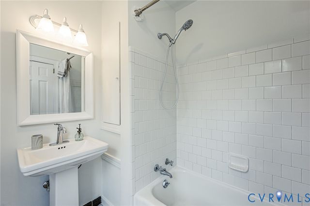 401 Caroline St, Ashland, VA 23005