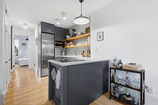 79 Montgomery St. 2, Boston, MA 02116