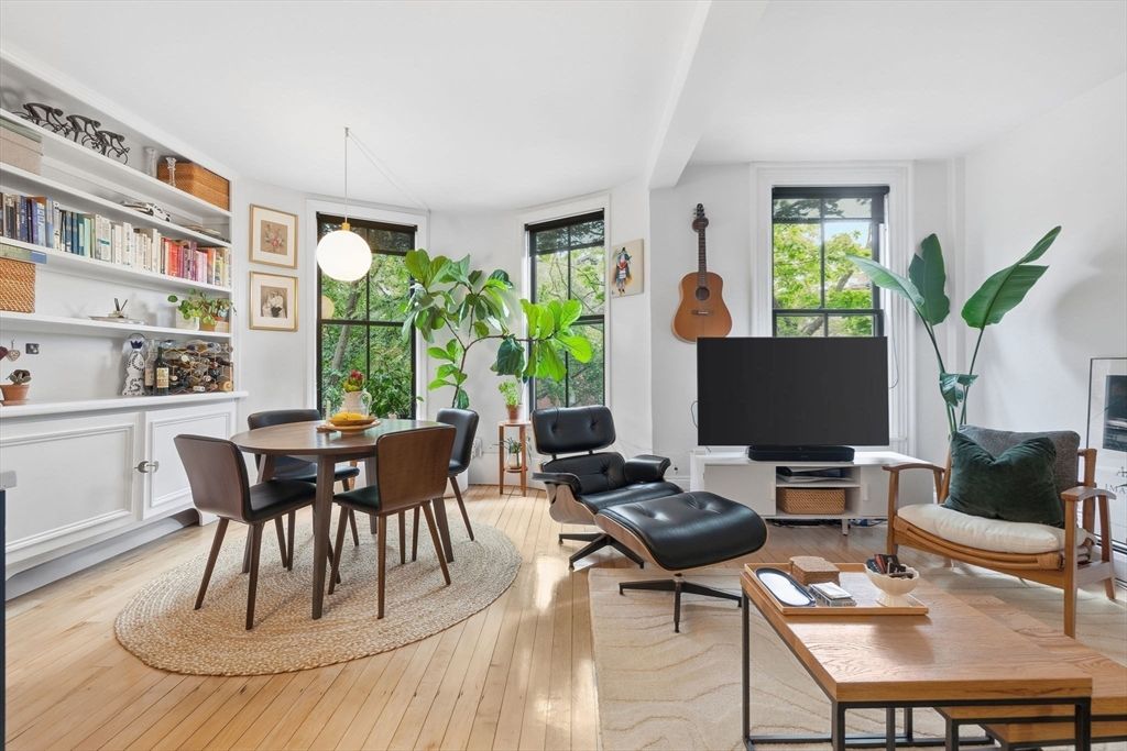 79 Montgomery St. 2, Boston, MA 02116
