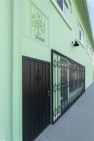 208 W Anaheim, Long Beach, CA 90813