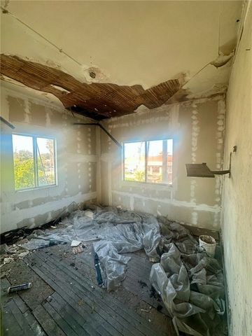 208 W Anaheim, Long Beach, CA 90813