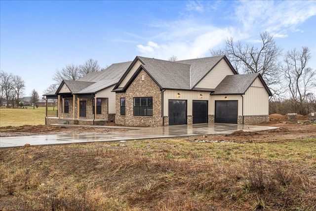 176 Maple Lawn Circle, Nicholasville, KY 40356