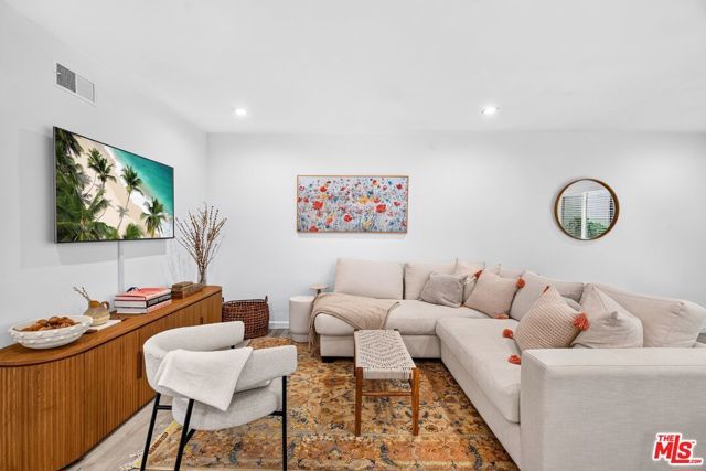 11670 W Sunset Boulevard 217, Los Angeles, CA 90049