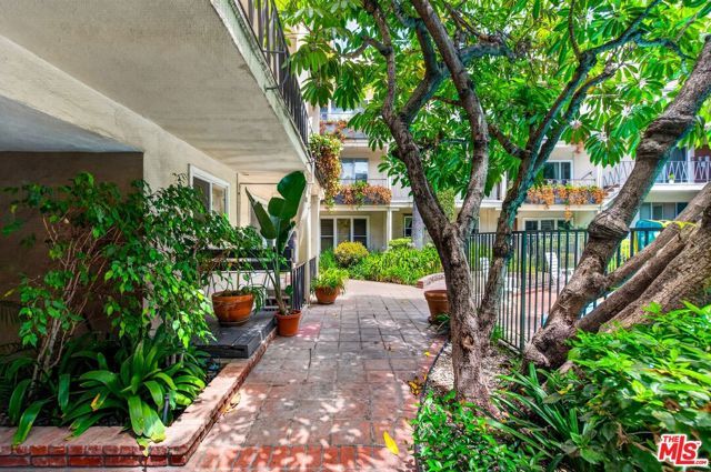 11670 W Sunset Boulevard 217, Los Angeles, CA 90049