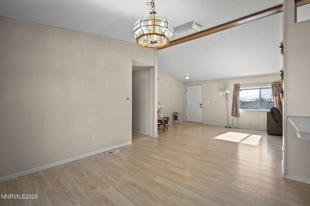 Image 11 of property listing at 2701 Larkspur Street, Reno, NV 89512