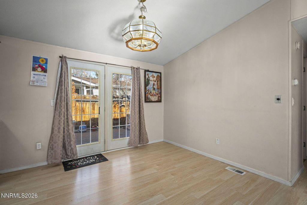 Image 8 of property listing at 2701 Larkspur Street, Reno, NV 89512