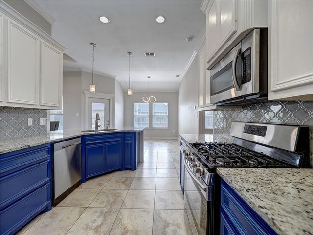 15109 Dasmarinas Dr, Corpus Christi, TX 78418