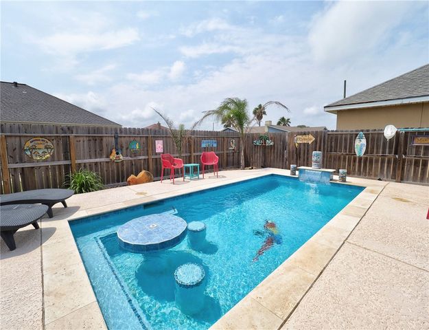 15109 Dasmarinas Dr, Corpus Christi, TX 78418