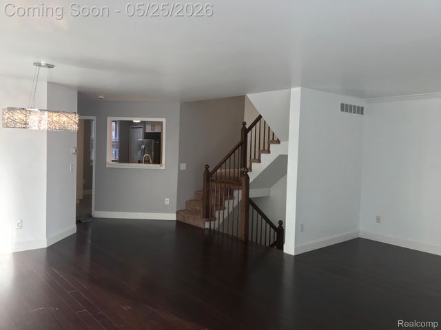 230 Main Sail Court 32, Detroit, MI 48207
