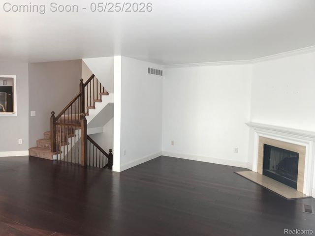 230 Main Sail Court 32, Detroit, MI 48207