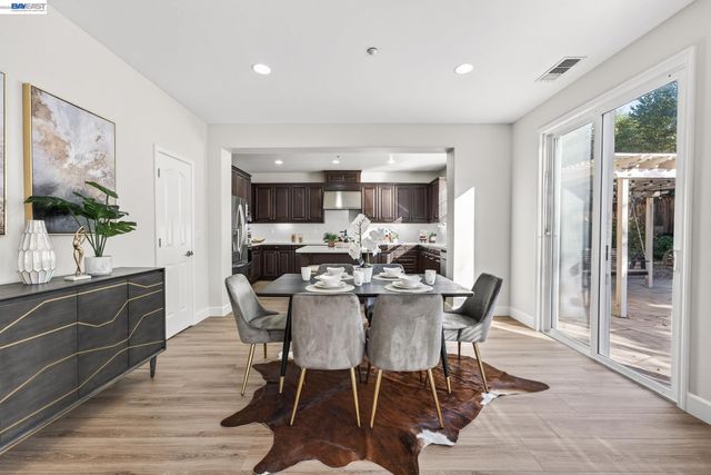 4915 Shelton St, Dublin, CA 94568