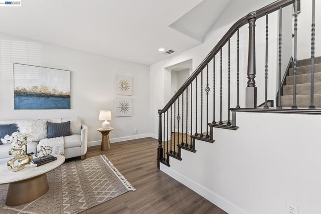 4915 Shelton St, Dublin, CA 94568