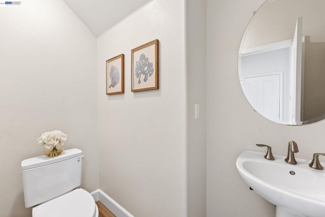 4915 Shelton St, Dublin, CA 94568