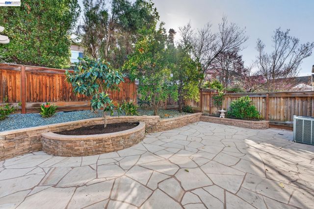 4915 Shelton St, Dublin, CA 94568