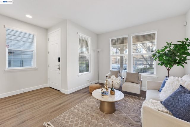 4915 Shelton St, Dublin, CA 94568